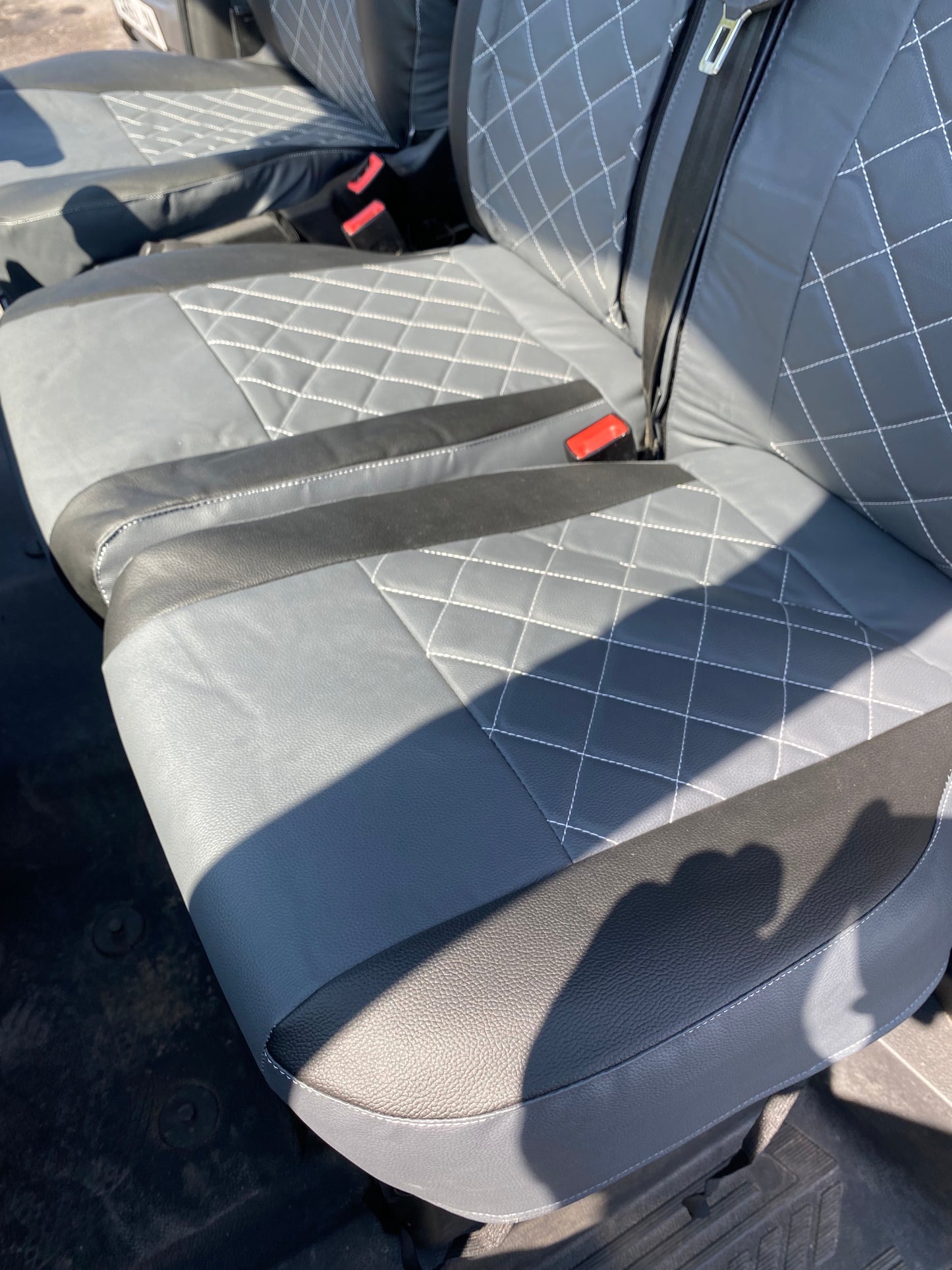 Ford Transit Custom Grey seat covers LOGO
